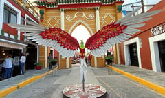 El Ave Fénix se encuentra en la antigua entrada al municipio de Atlixco el cual simboliza el renacer luego del pasado sismo del 19 de septiembre de 2017 y la pandemia de covid-19. Esta obra corresponde al artista plástico Raúl Lezama en la administración de la presidenta Ariadna Ayala Camarillo