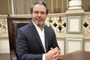 Retrato oficial de Roberto Zataráin Leal